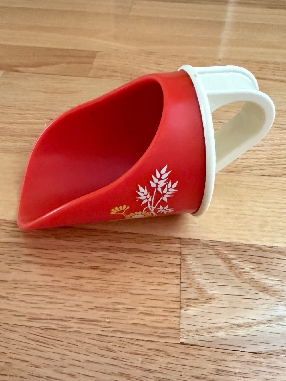 Vintage AVON Flour Sugar Scoop Plastic Orange Flowers